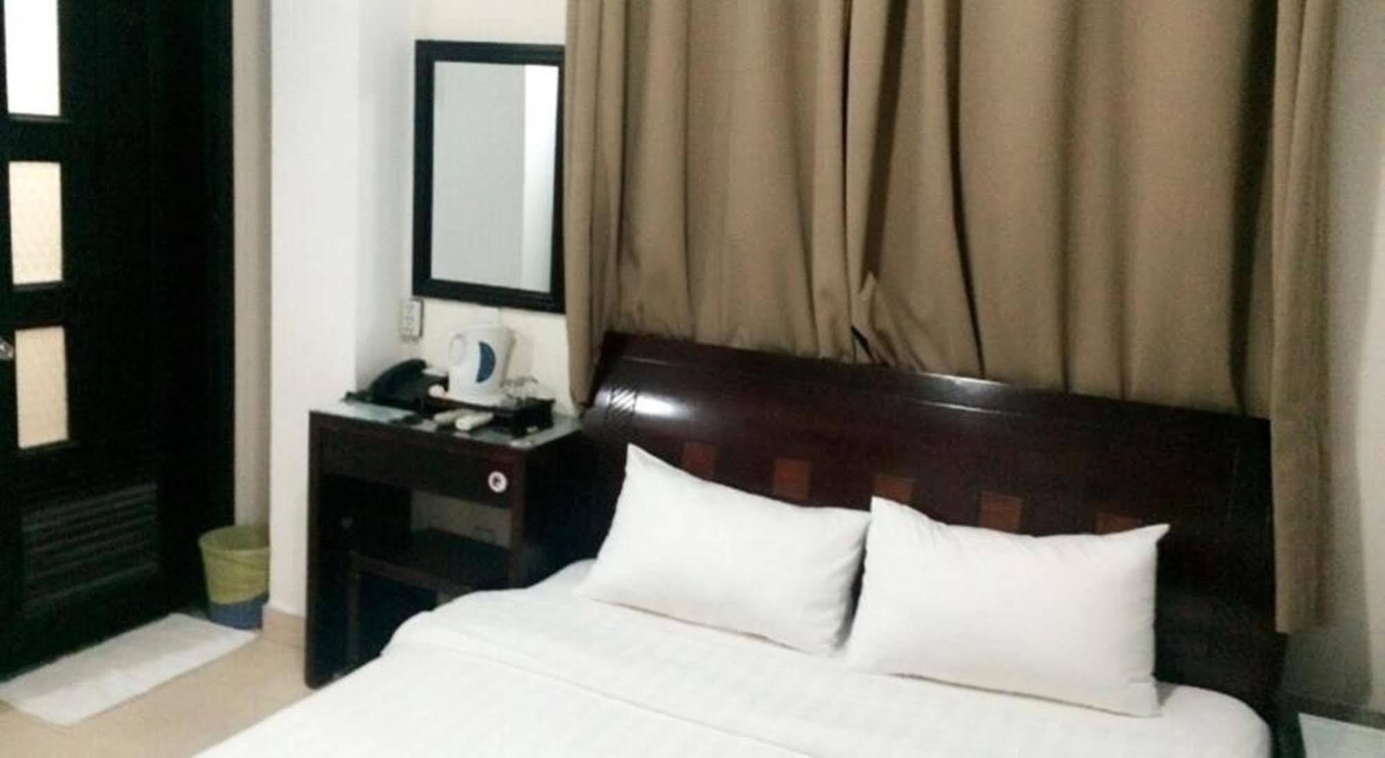 Saigon Zoom Hotel โฮจิมินห์ซิตี้ ภายนอก รูปภาพ
