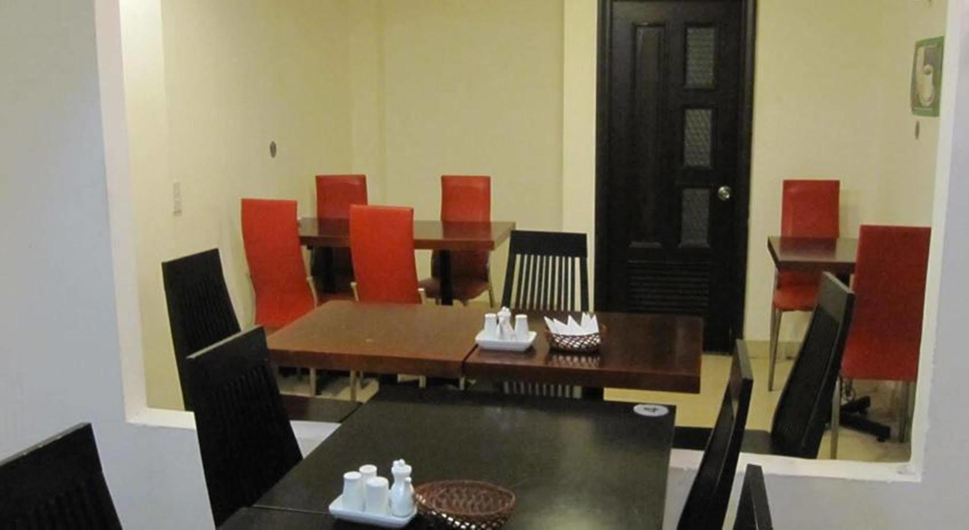 Saigon Zoom Hotel โฮจิมินห์ซิตี้ ภายนอก รูปภาพ